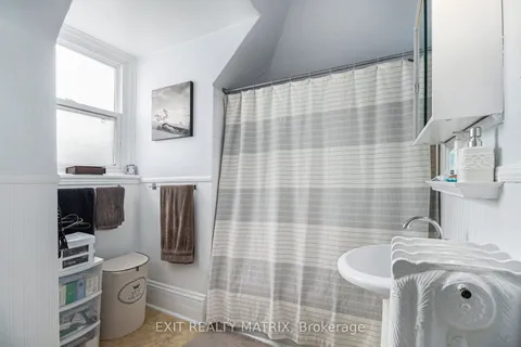 14 Somerset Street, Ottawa Centre, ON K2P 0H4