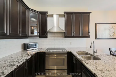 229 Meadowbreeze Drive, Kanata, ON K2M 3A6