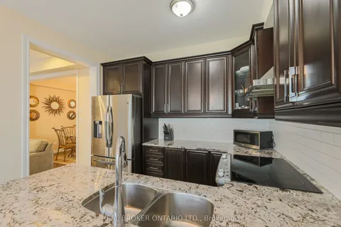 229 Meadowbreeze Drive, Kanata, ON K2M 3A6