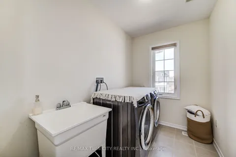 293 Dolman Street, Woolwich, ON N0B 1M0