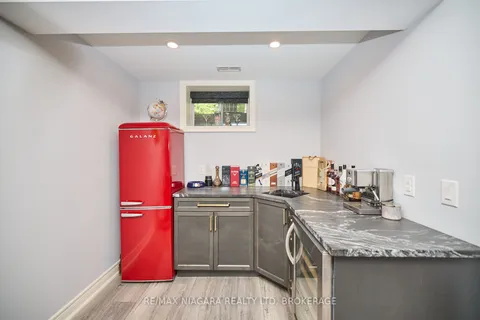 201 Pleasant Avenue, Fort Erie, ON L0S 1N0