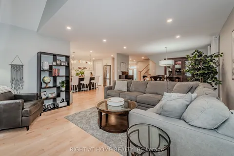 9 Peer Drive, Guelph, ON N1C 1G9