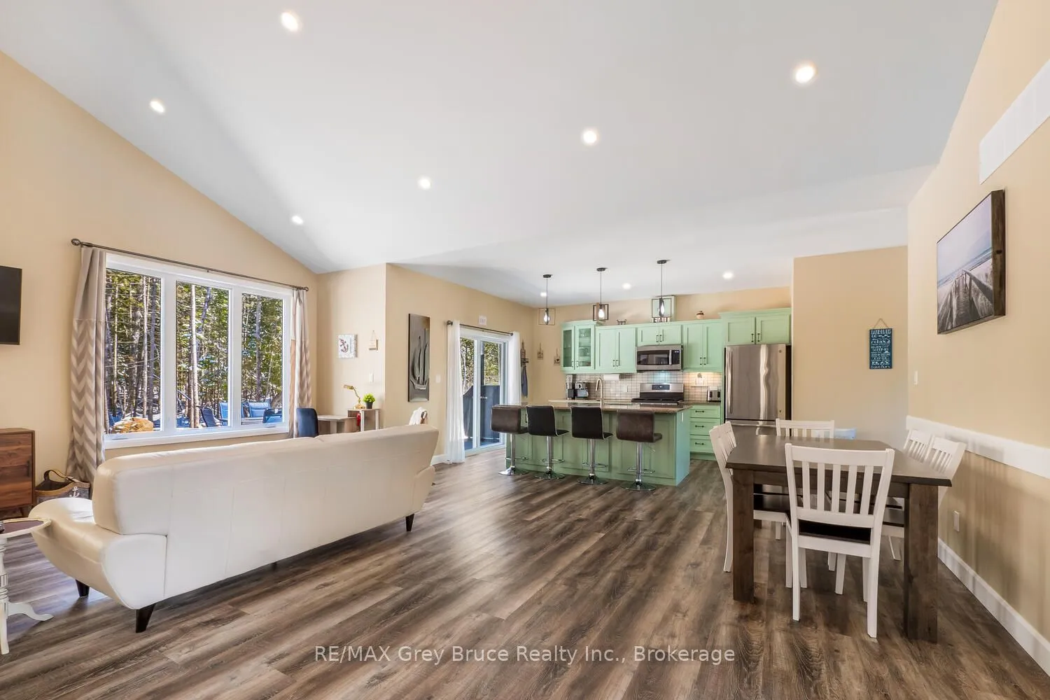 32 Devils Glen Road, Northern Bruce Peninsula, ON N0H 2T0