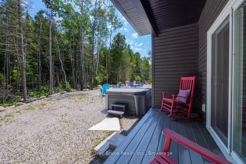 32 Devils Glen Road, Northern Bruce Peninsula, ON N0H 2T0