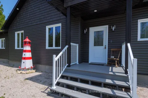 32 Devils Glen Road, Northern Bruce Peninsula, ON N0H 2T0
