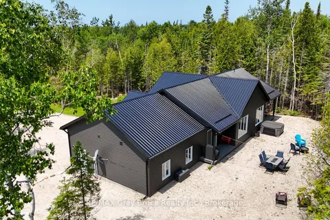 32 Devils Glen Road, Northern Bruce Peninsula, ON N0H 2T0