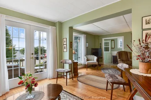 92 WATER Street, Brockville, ON K6V 1A5