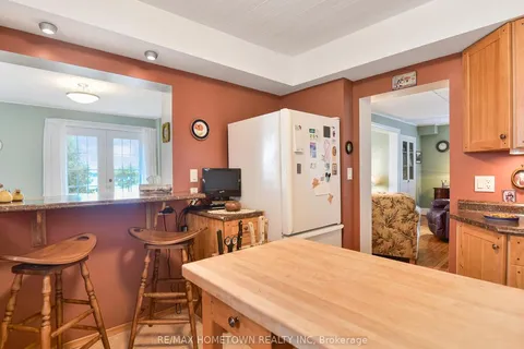 92 WATER Street, Brockville, ON K6V 1A5