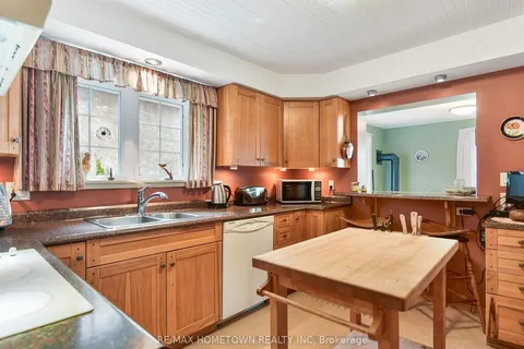 92 WATER Street, Brockville, ON K6V 1A5