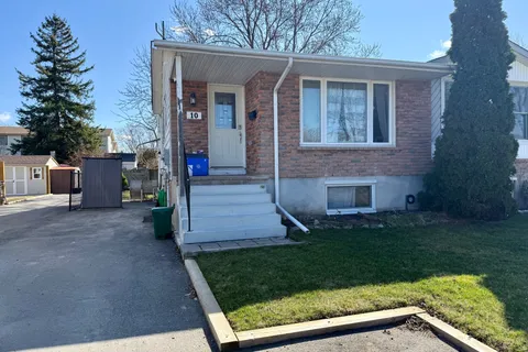 10 Baldwin Circle, Thorold, ON L2V 4H5