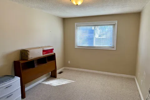 10 Baldwin Circle, Thorold, ON L2V 4H5