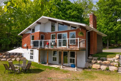 562&568 East Waseosa Lake Rd Road, Huntsville, ON P1H 2J4