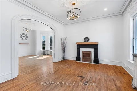 83 Cedar Street, Belleville, ON K8P 3M3