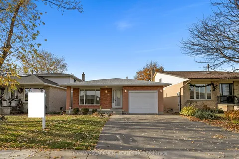6 Barbara Court, Hamilton, ON L8W 2M2
