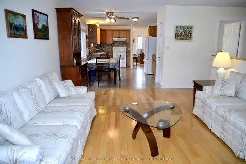 752 Tanner Drive, Kingston, ON K7M 9G7