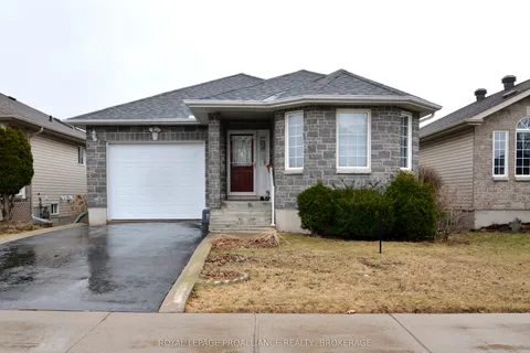 752 Tanner Drive, Kingston, ON K7M 9G7