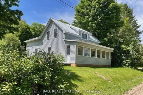 17 Battelle Road, Bancroft, ON K0L 1C0