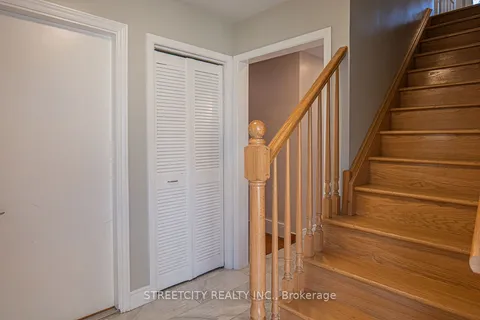 814 Grenfell Drive, ON N5X 2C8