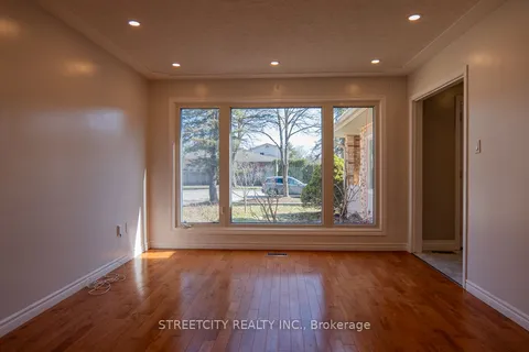 814 Grenfell Drive, ON N5X 2C8