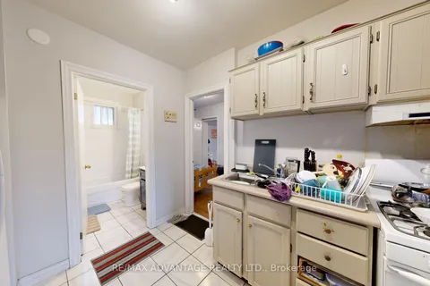 193 Wharncliffe Road, ON N6H 2B5