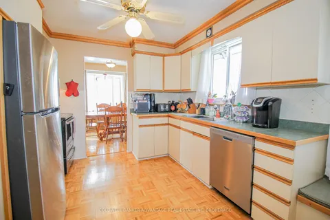 36 Wellbrook Boulevard, Welland, ON L3C 5T4