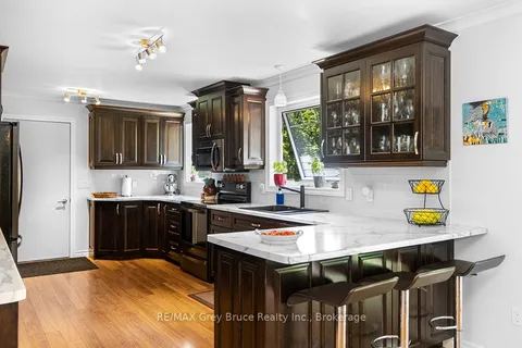 699 20TH Street, Owen Sound, ON N4K 4E1