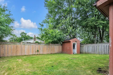 19 Stroud Crescent, London, ON N6E 1Z5
