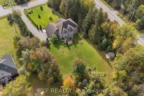 6163 ELKWOOD Drive, Greely - Metcalfe - Osgoode - Vernon and Area, ON K4P 1N1
