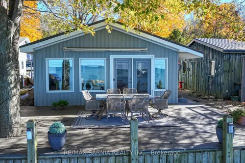 5322 Broadview Avenue, Lambton Shores, ON N0N 1J7