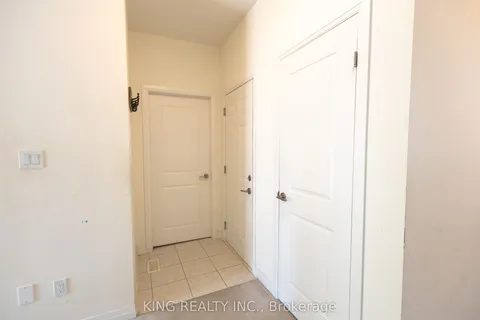 8 JENNER Drive, Brantford, ON N3L 0L3
