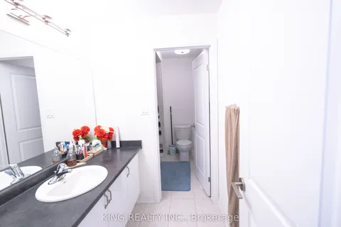 8 JENNER Drive, Brantford, ON N3L 0L3