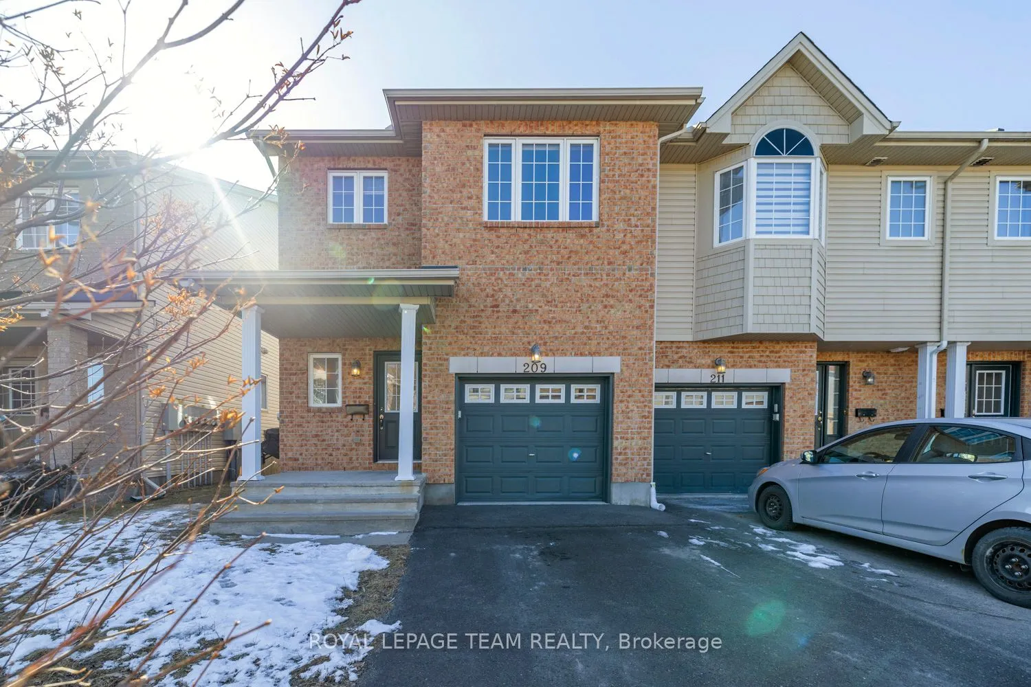 209 Macoun Circle, Hunt Club - South Keys and Area, ON K1T 0H9