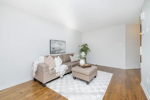 209 Macoun Circle, Hunt Club - South Keys and Area, ON K1T 0H9