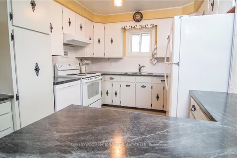 59 Trader Lane, Madawaska Valley, ON K0J 1B0