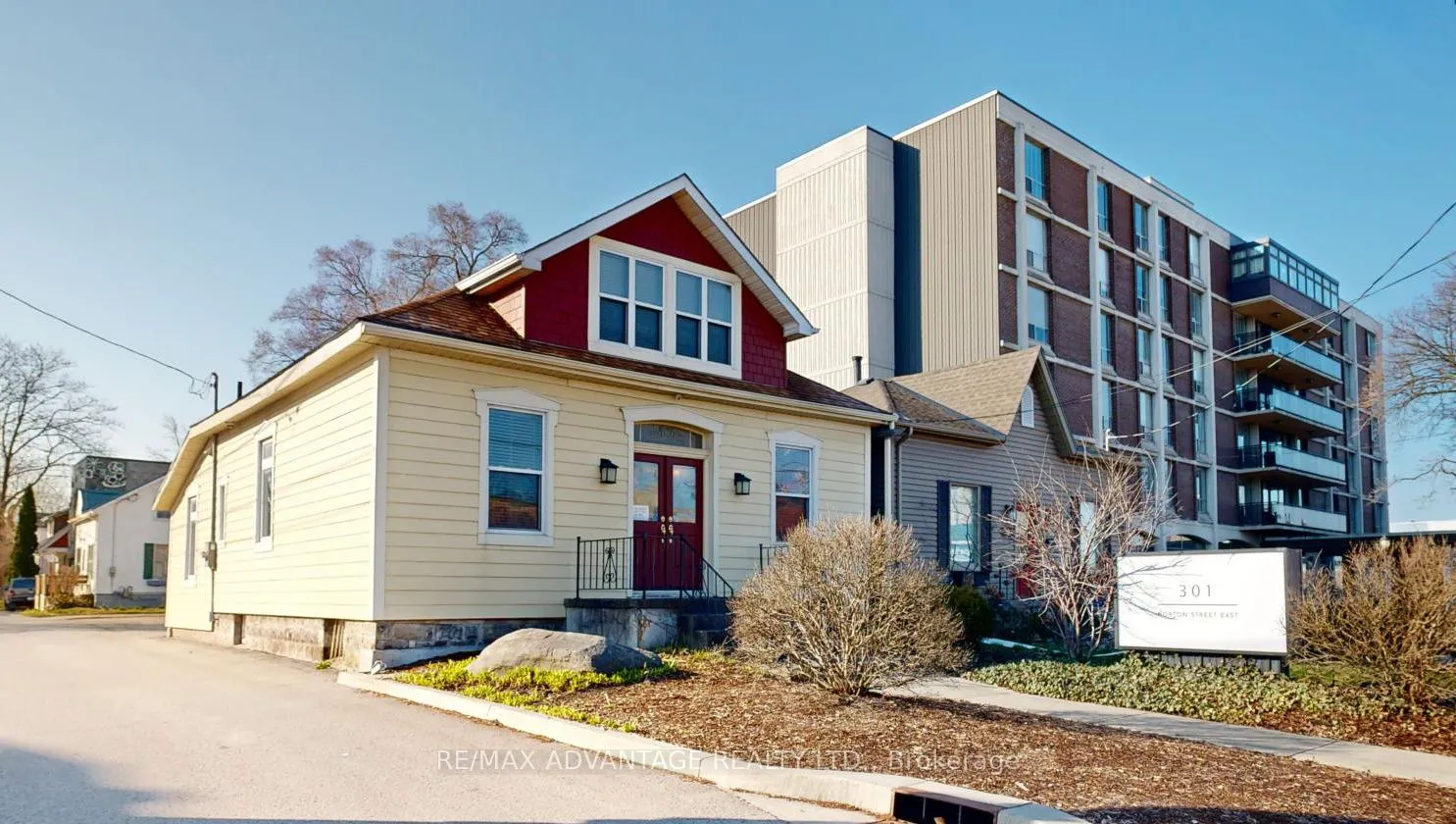 301 Horton Street, London, ON N6B 1L2