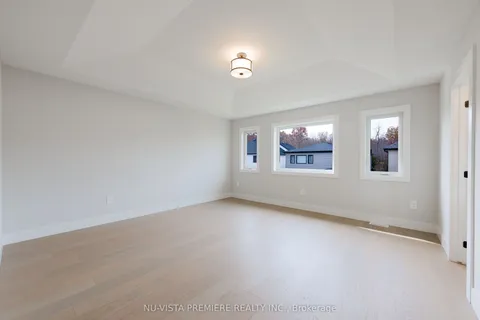 1689 Brayford Avenue, ON N6K 0H1