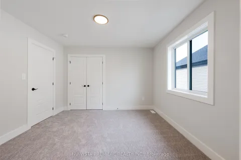 1689 Brayford Avenue, ON N6K 0H1