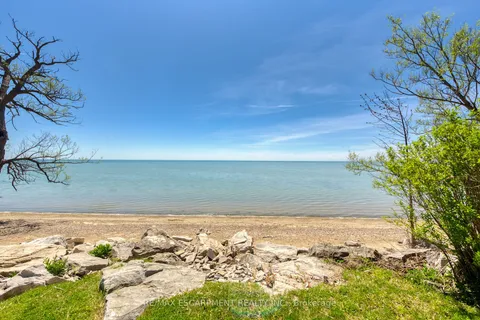 713 Lakeshore Road, Haldimand, ON N0A 1P0