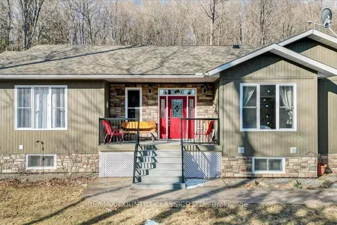 581 Forestview Road, Hastings Highlands, ON K0L 2A0