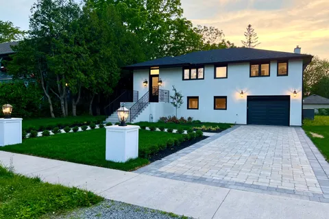 489 Regent Street, Niagara-on-the-Lake, ON L0S 1J0