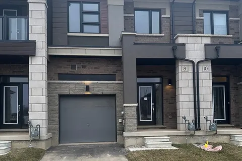 8 Dennis Avenue, Brantford, ON N3V 0C1
