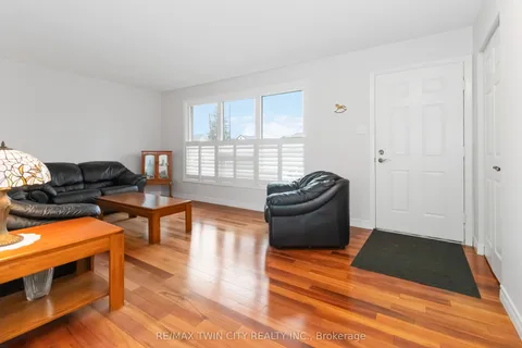 631 Mount Pleasant Road, Brant, ON N3T 5L5