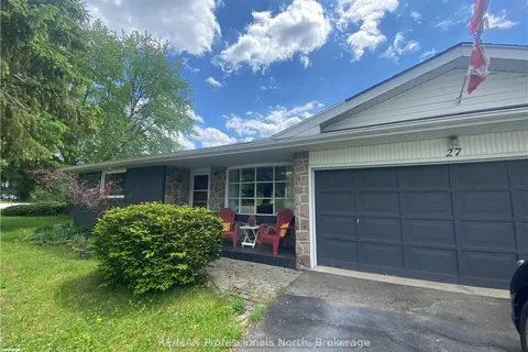 27 Meadow Park Drive, Huntsville, ON P1H 1G2