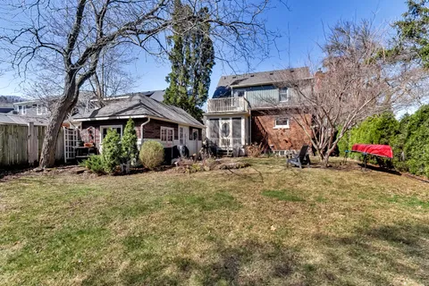 1 Nelles Boulevard, Grimsby, ON L3M 3P9