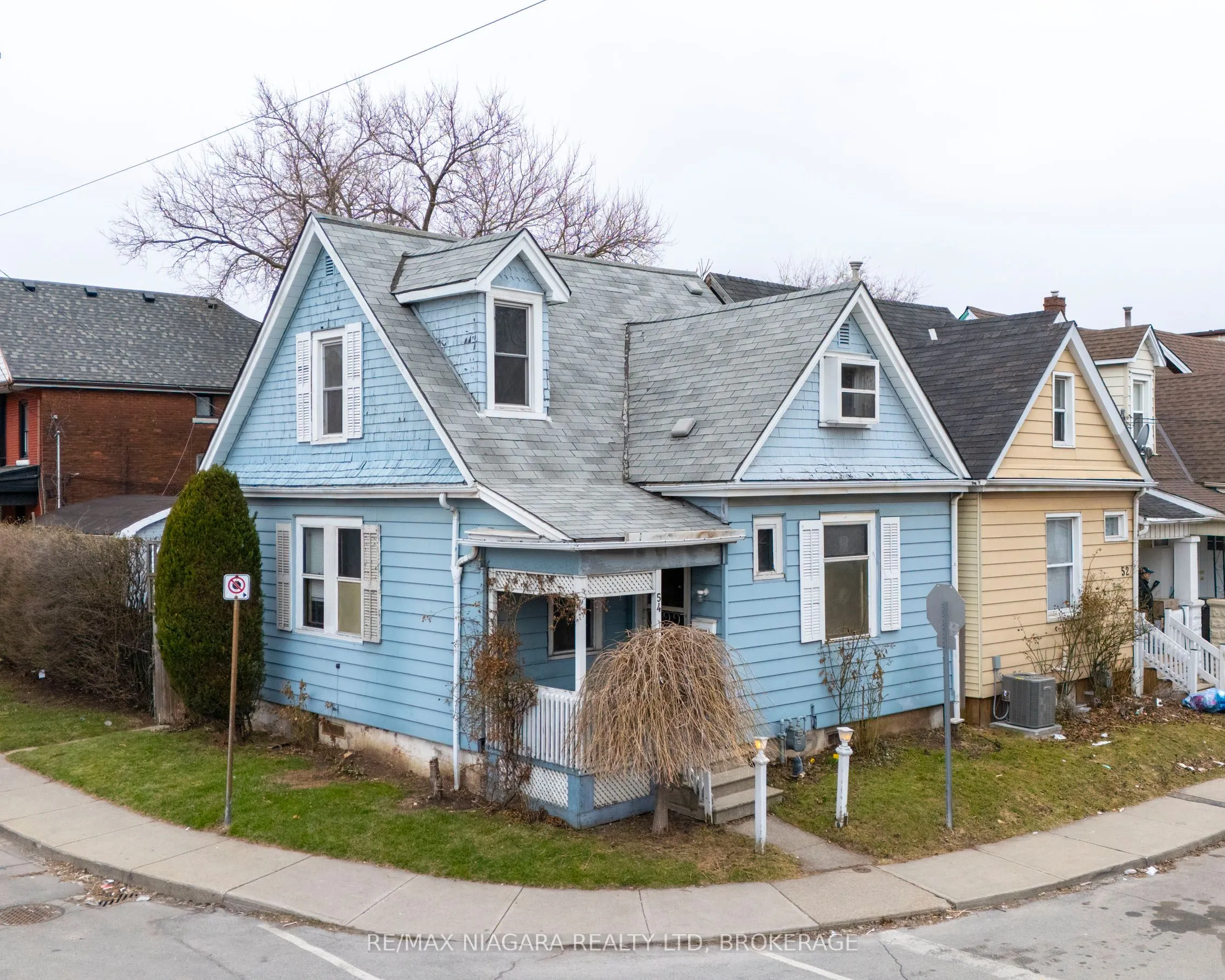 54 Harvey Street, Hamilton, ON L8L 2L8