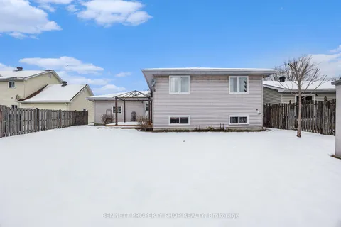 12 Smolkin Street, Arnprior, ON K7S 3R7