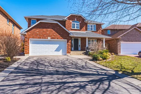 19 Liuna Court, Hamilton, ON L8E 5Z1