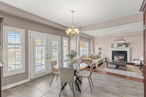 52 Biggs Avenue, Hamilton, ON L9K 1R7