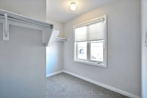 4276 Shuttleworth Drive, Niagara Falls, ON L2G 3R6
