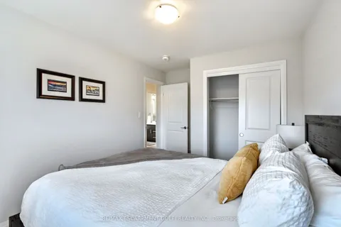 4276 Shuttleworth Drive, Niagara Falls, ON L2G 3R6